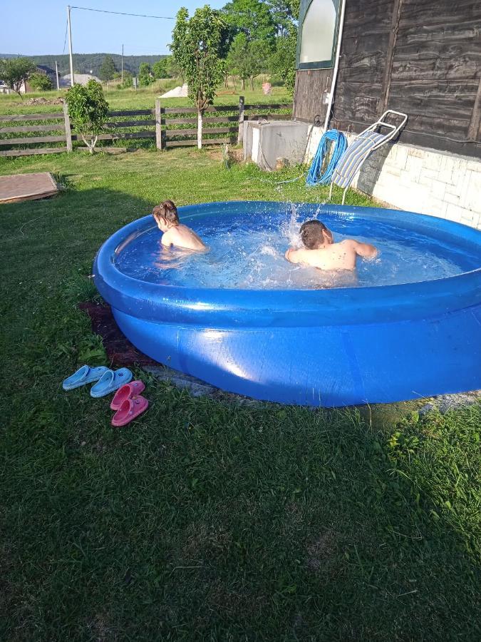 Holiday Home Vila Milka Kremna Eksteriør billede