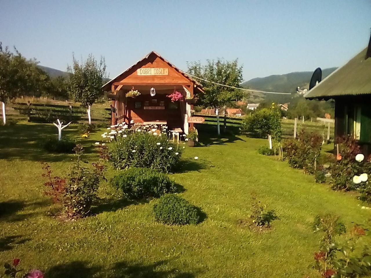 Holiday Home Vila Milka Kremna Eksteriør billede